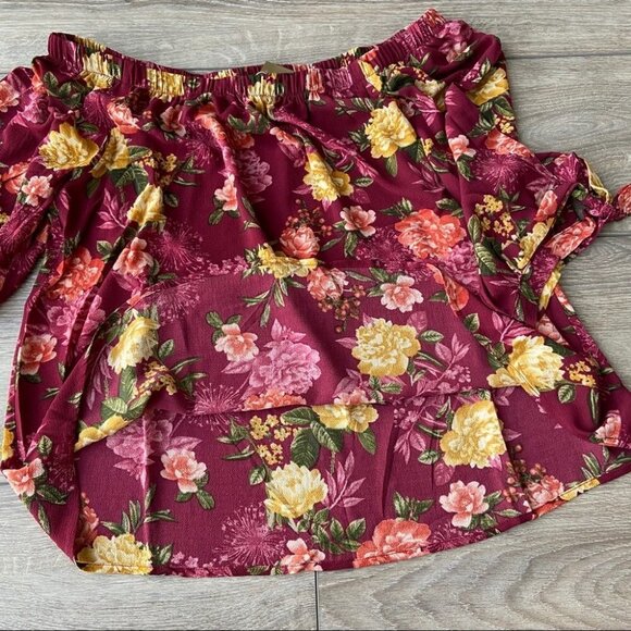 NWT Zenobia Off The Shoulder Floral Top - Picture 4 of 7